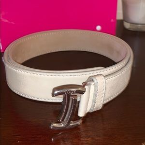 Tod’s leather belt.